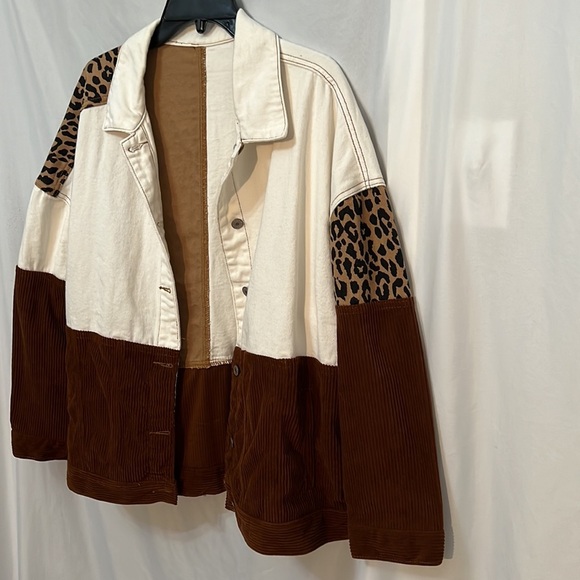 Trendy Women's Lightweight Brown White Animal Print Jacket Size XL - Picture 3 of 9